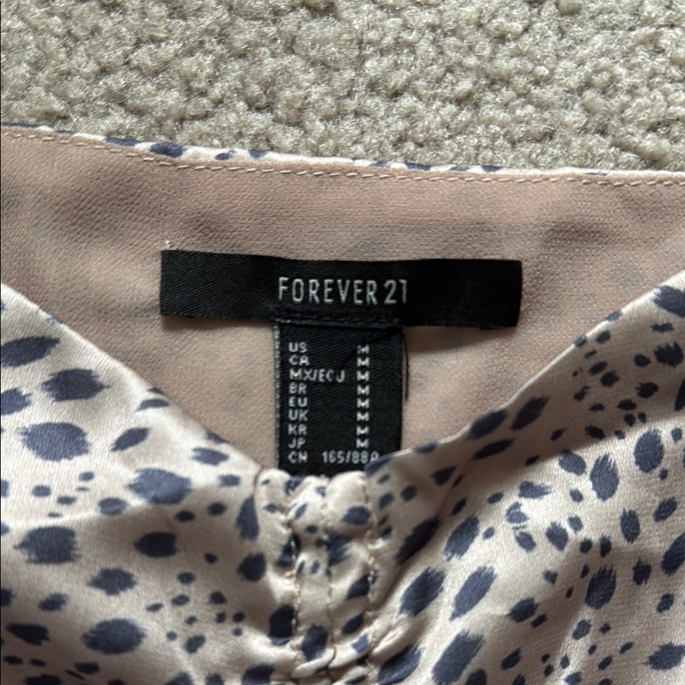 Forever 21 Ruched Crop Top - Picture 2 of 5